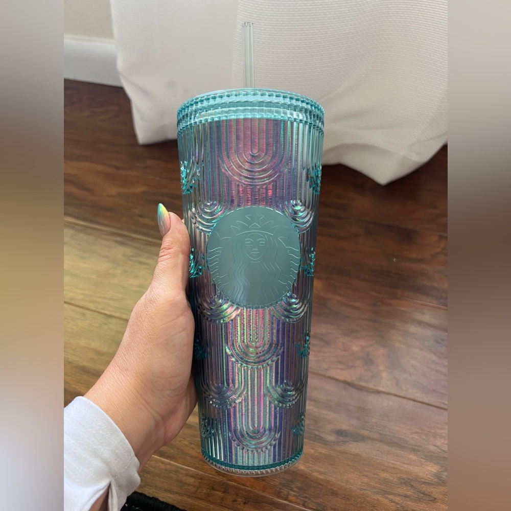 Clear metallic chameleon design large Starbucks cup - Picture 1 of 2
